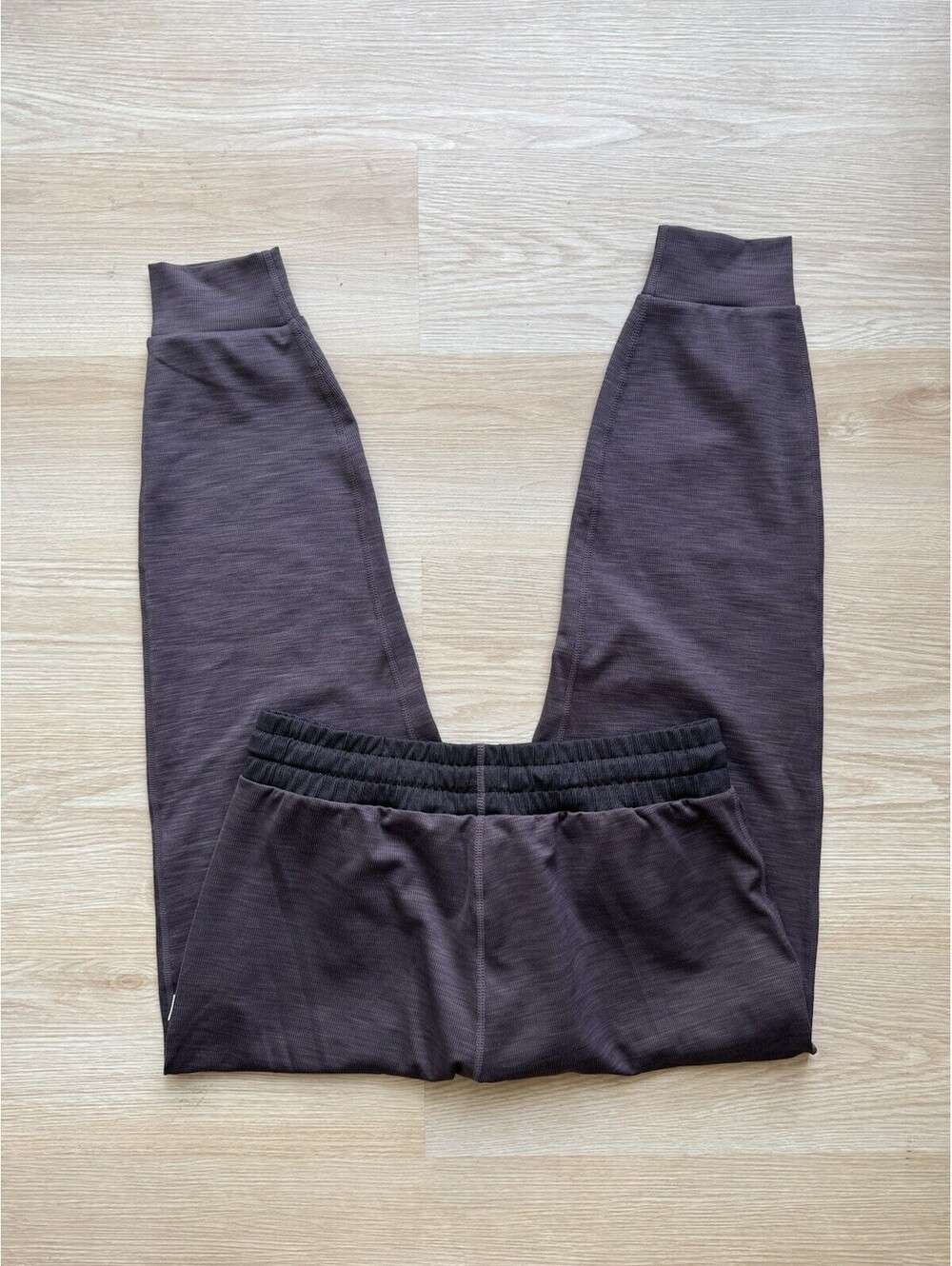 Vuori DreamKnit Athletic Performance Joggers in Purple Heather Women's Size XS - Picture 5 of 5
